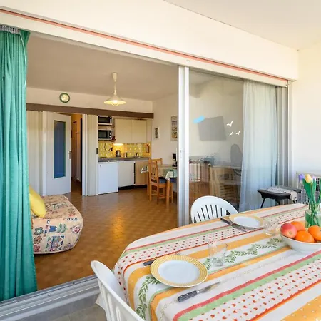 Donnant Sur Le Port De Plaisance De Port Camargue Et A Proximite Des Plages Apartment