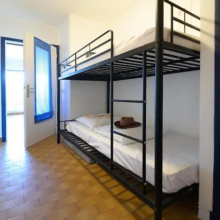 Donnant Sur Le Port De Plaisance De Port Camargue Et A Proximite Des Plages Apartment *
