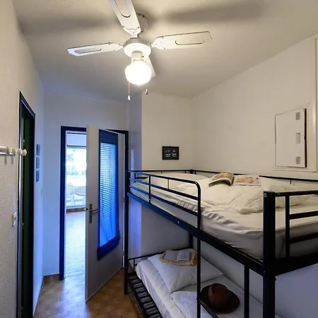 Donnant Sur Le Port De Plaisance De Port Camargue Et A Proximite Des Plages Apartment